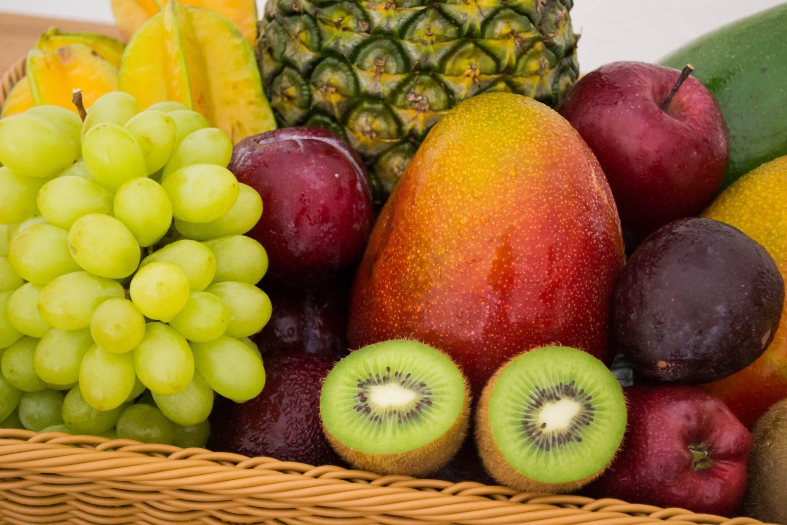 Buah-buahan yang Membuat Kulit Menjadi Sehat